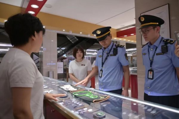 大财配资 胖东来官网“已关闭”！许昌对胖东来玉石开展检查，结果公布：合规！